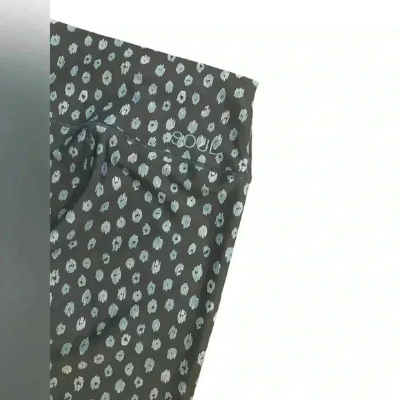 Soul by Soul Cycle Blue and White Abstract Polka Dot Leggings Size Medium - Picture 5 of 7